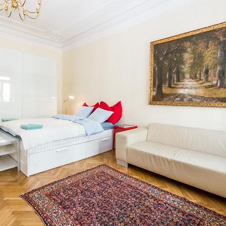 Beautiful Viennese Apartment Exteriör bild