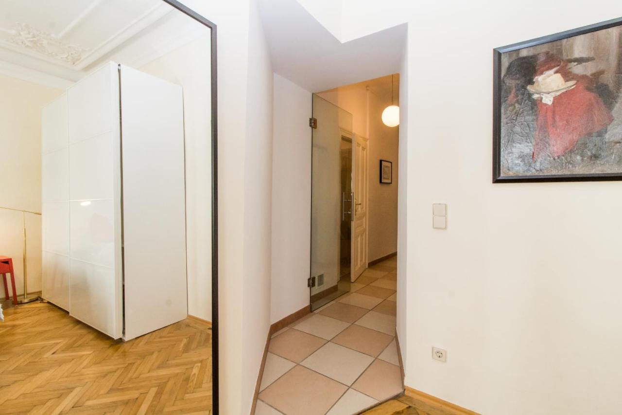 Beautiful Viennese Apartment Exteriör bild