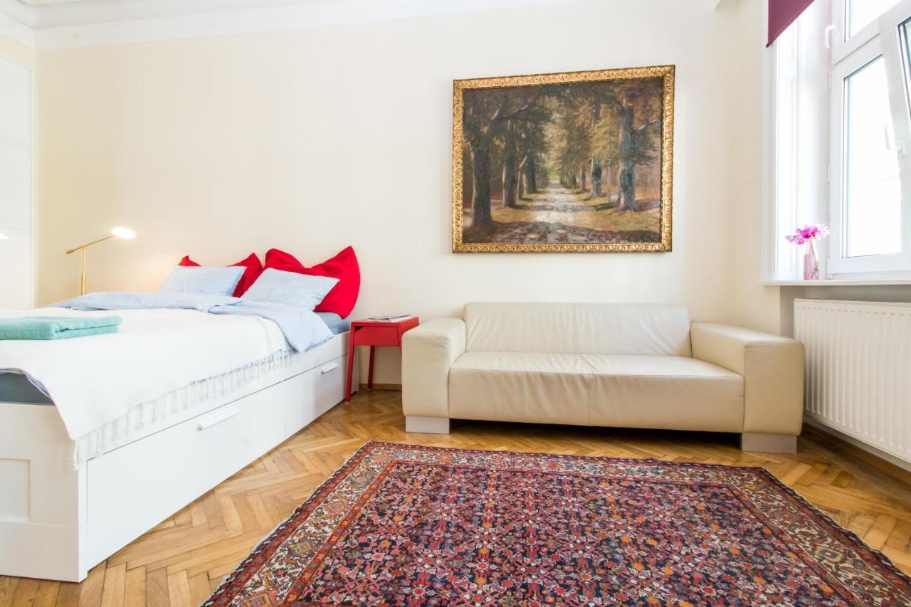 Beautiful Viennese Apartment Exteriör bild