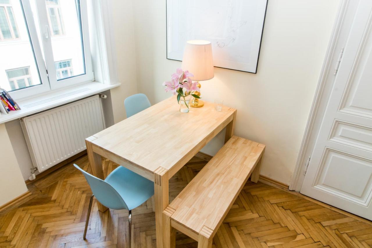 Beautiful Viennese Apartment Exteriör bild